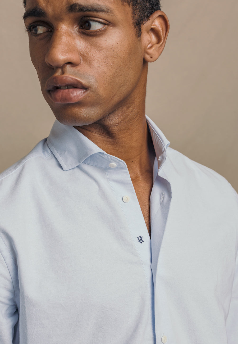 {{ tipo de producto }} CAMISA OXFORD BÁSICA CELESTE - Harrys 1982