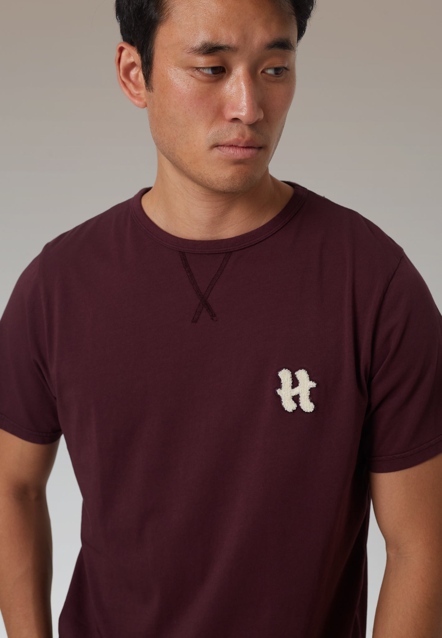 BASIC H BURGUNDY T-SHIRT