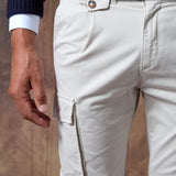 PANTALÓN CARGO CONFORT PINZAS BEIGE