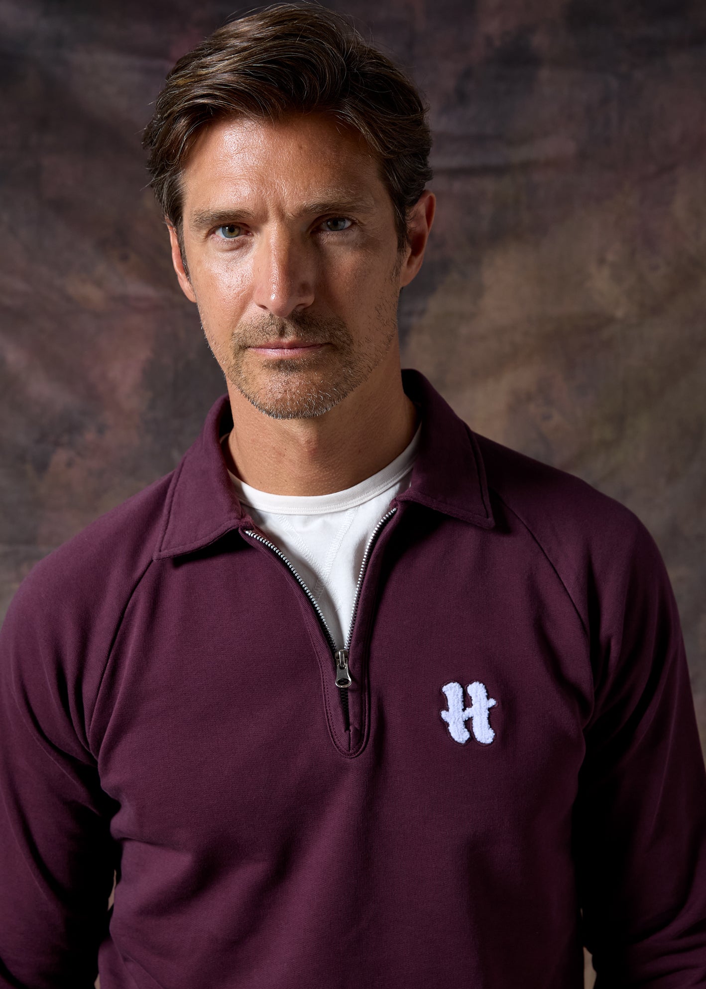 BURGUNDY ZIP POLO SWEATSHIRT