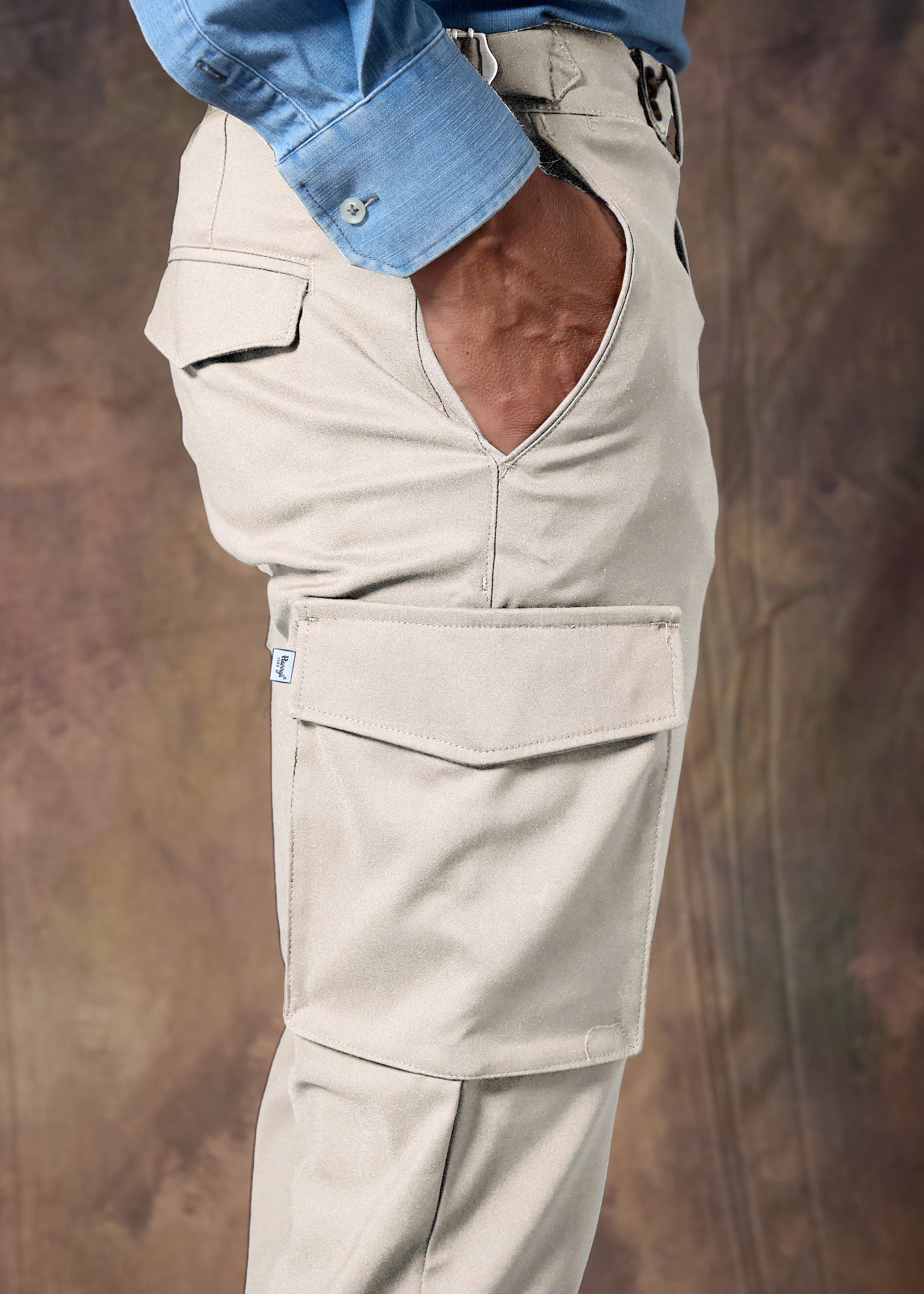 PANTALÓN CARGO NYLON BEIGE