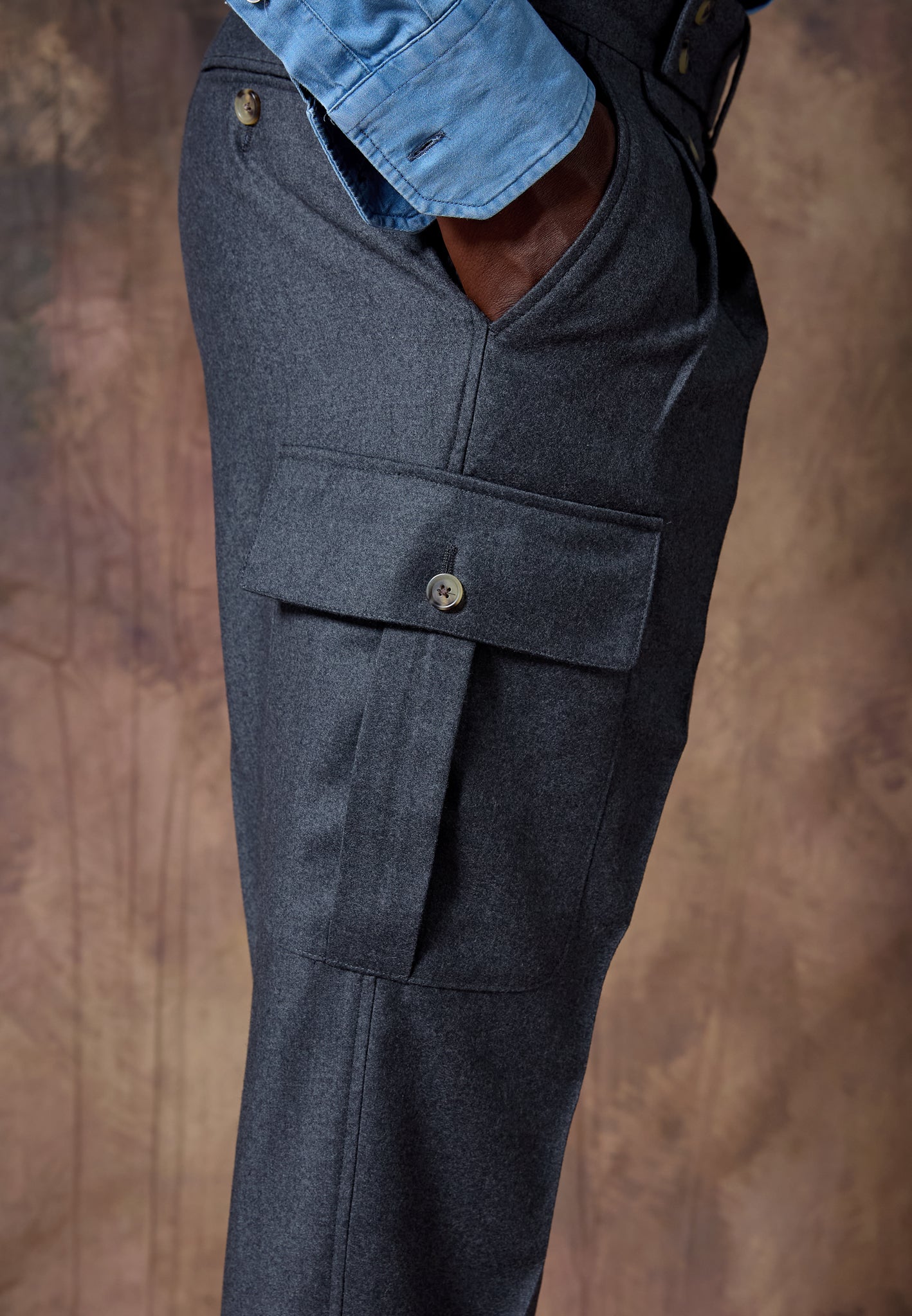 GREY FLANNEL CARGO TROUSERS WITH SIDE ADJUSTERS