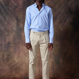 PANTALÓN CHINO PINZAS CAMEL