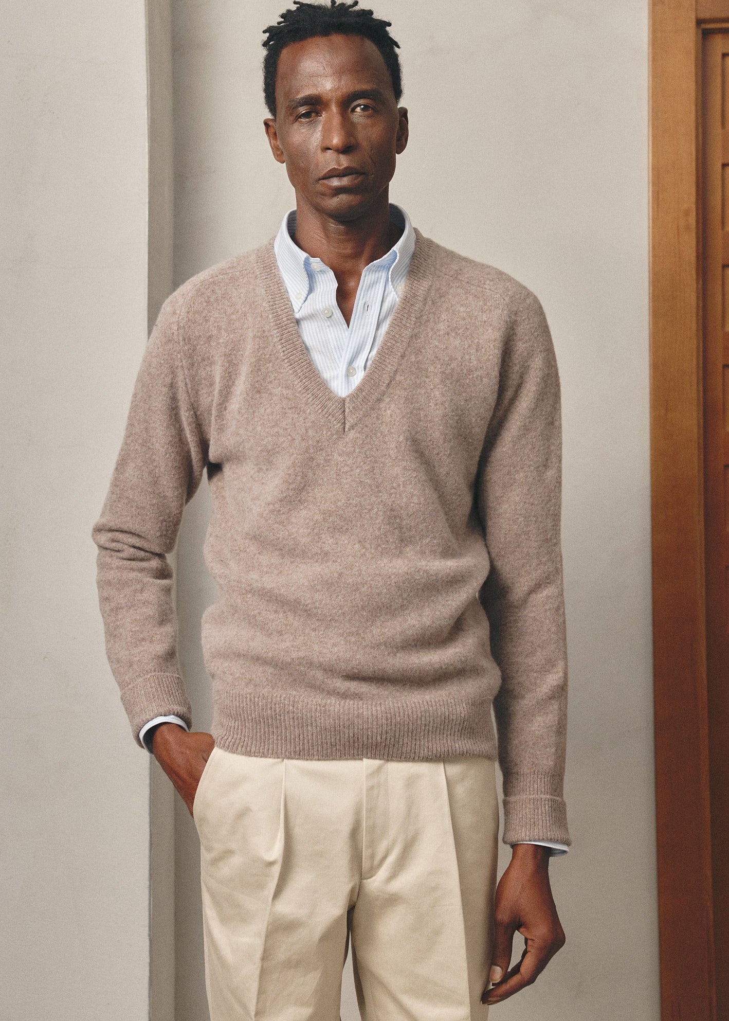 TAUPE WOOL V-NECK JUMPER