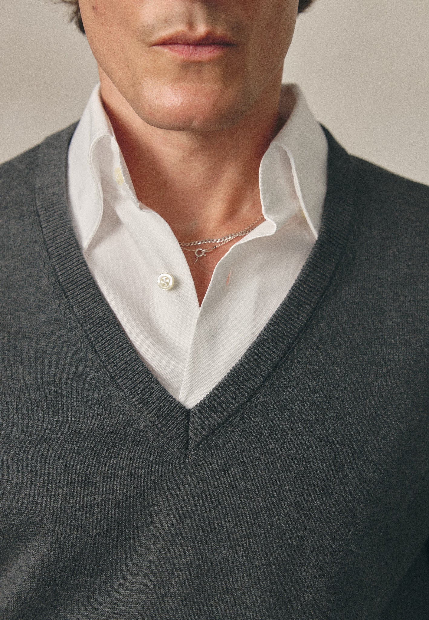 CHARCOAL COTTON V-NECK JUMPER