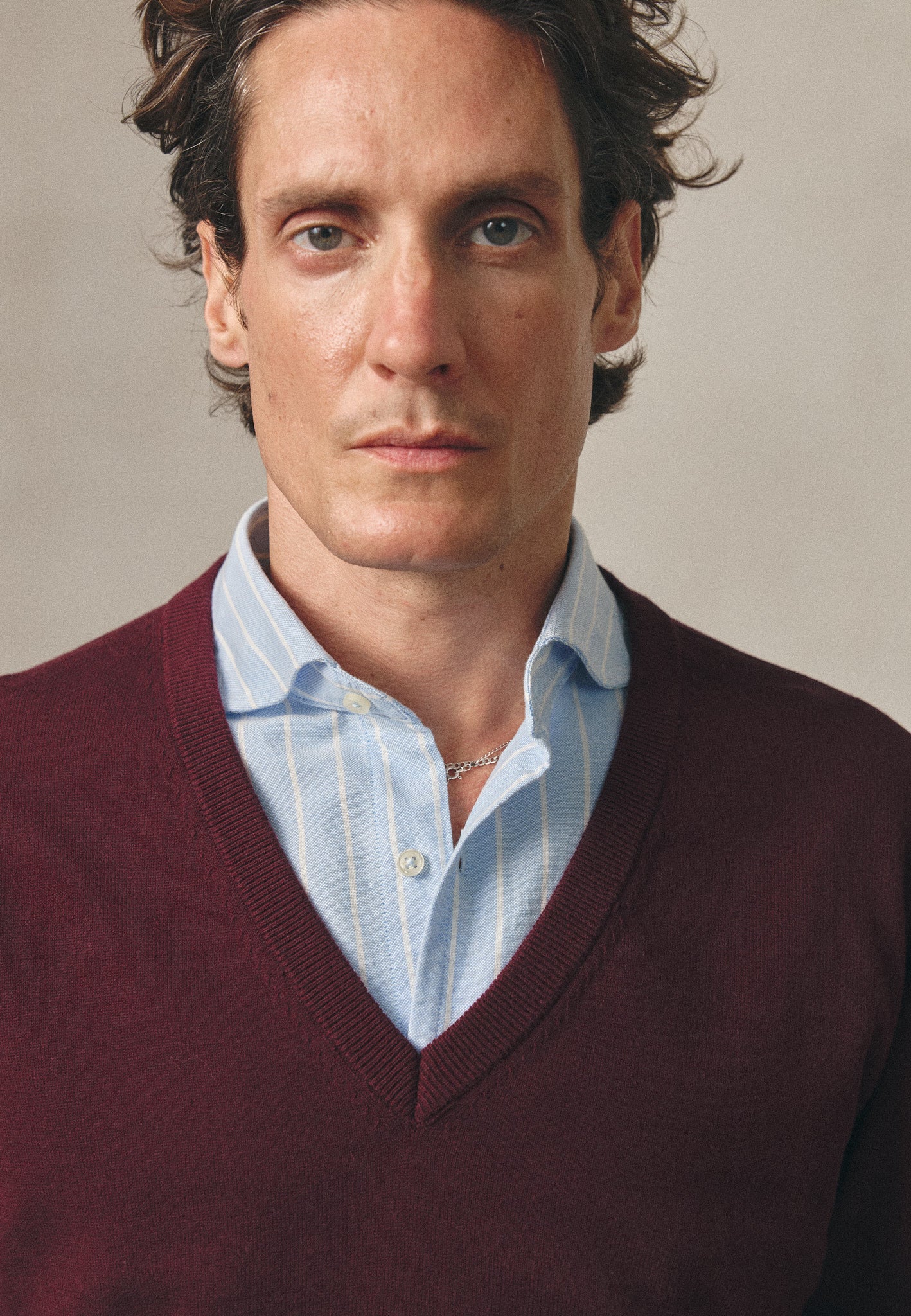 BURGUNDY COTTON V-NECK JUMPER