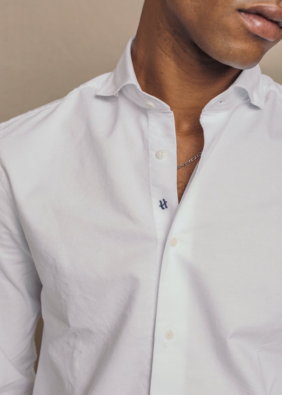 {{ tipo de producto }} CAMISA OXFORD BÁSICA BLANCA - Harrys 1982